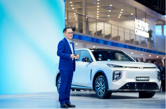 盈富优配 直击车展|长安汽车董事长朱华荣：规范智驾宣传不会延缓智能化发展，企业应坚守安全底线